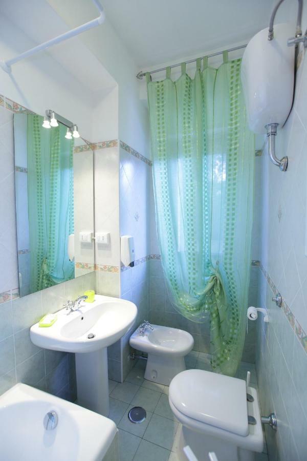 L'Attico Affittacamere B&B 卡坦扎罗 外观 照片