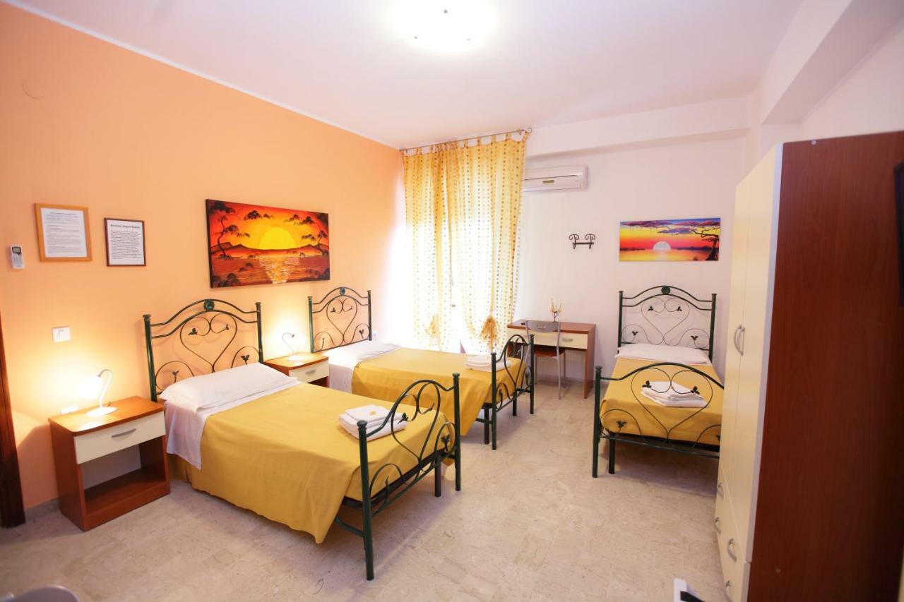 L'Attico Affittacamere B&B 卡坦扎罗 外观 照片